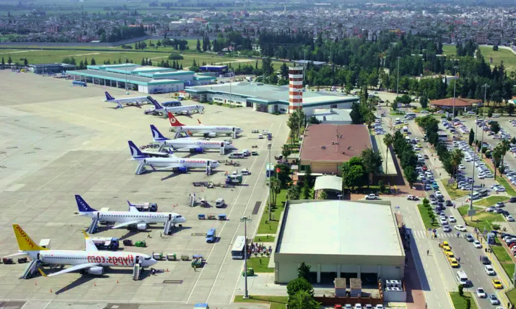 Aeropuerto de Adana Şakirpaşa