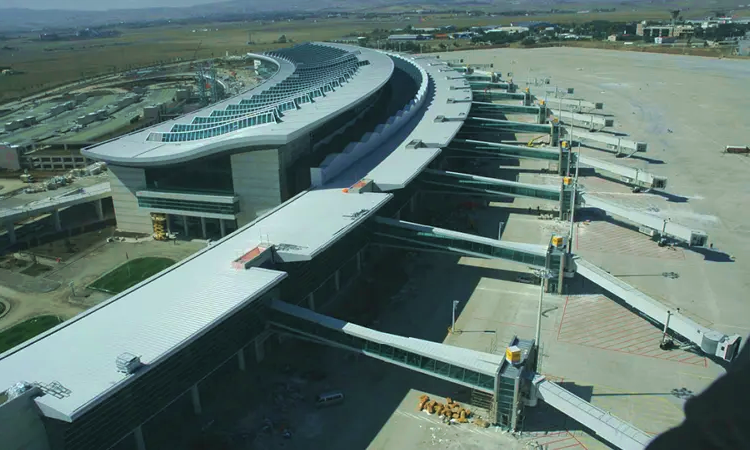 Aeropuerto Internacional de Esenboğa
